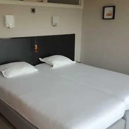 アパート Apartement Cap.