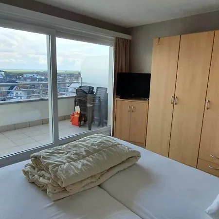 Apartement Cap. アパート *