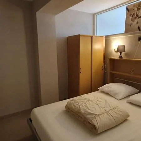 Apartement Cap. アパート